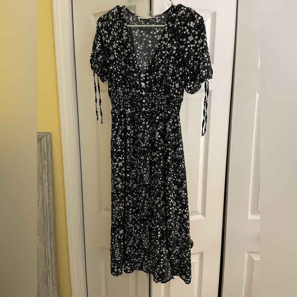 Black & white flora dress